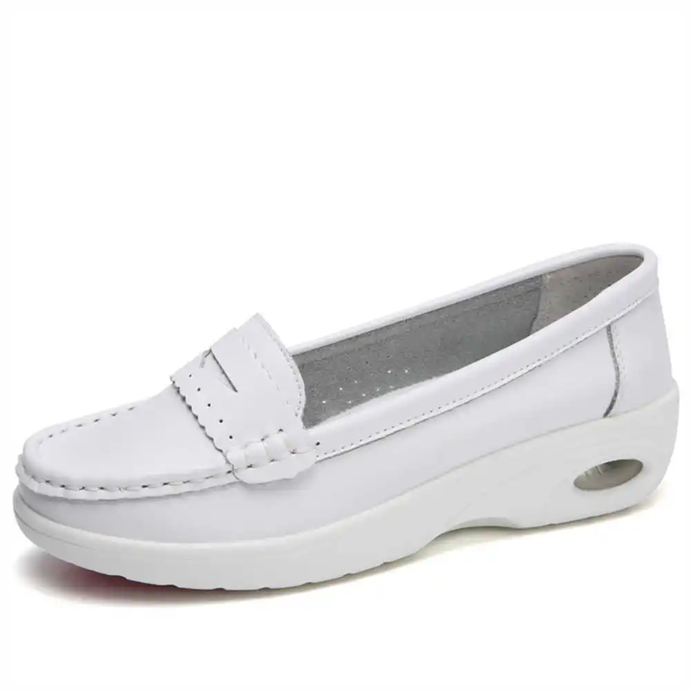 Thick Sole Slipon White Traine - Tech Accessories To Buy บทวิจารณ์และราคา