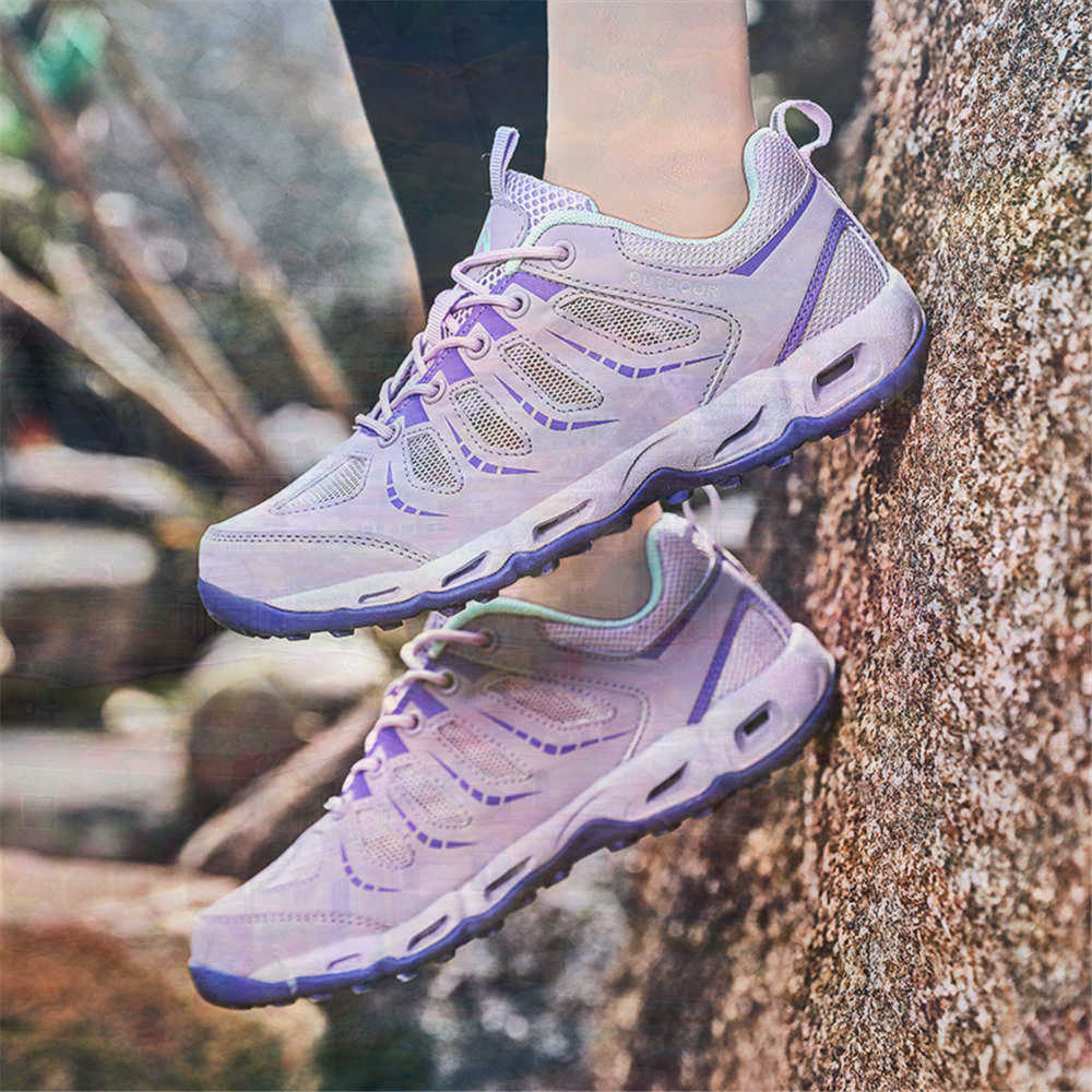 Sumer Round Tip Silver Sneaker - Tech Accessories To Buy บทวิจารณ์และราคา